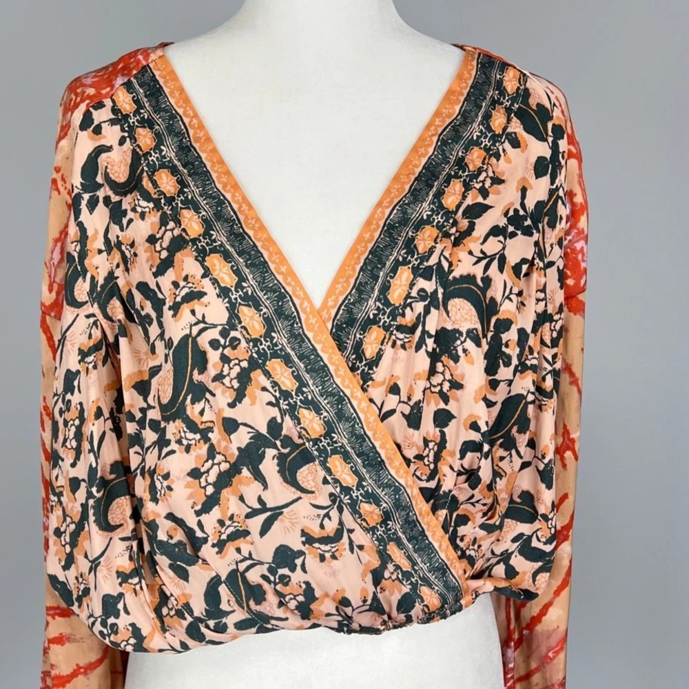 Free People Womens Cruisin Together Mixed Print Top Surplice Cropped size XS - Picture 7 of 8